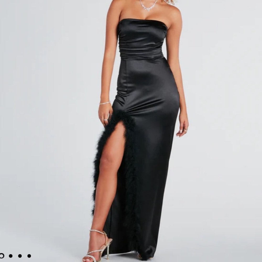 Windsor Charlotte Formal Satin Marabou Strapless Dress
